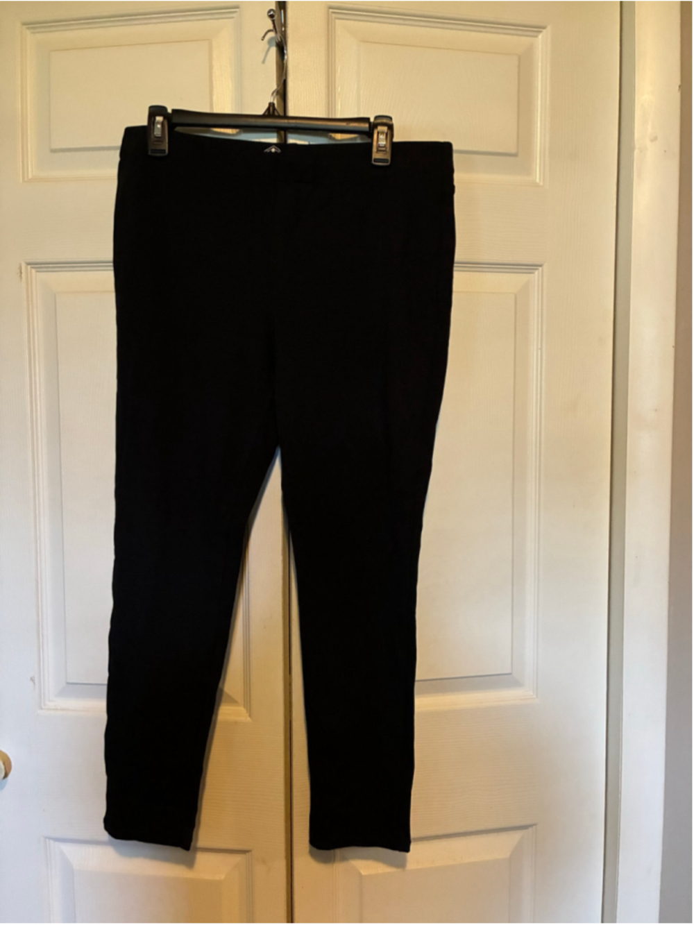 Women's St. John's Bay Black Skinny Leg Pants Size 10
